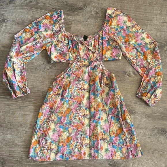 Floral Long Sleeve Cut Out Fit and Flare Dress - Picture 4 of 5